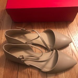 KELLY & KATIE ELUNA FLAT